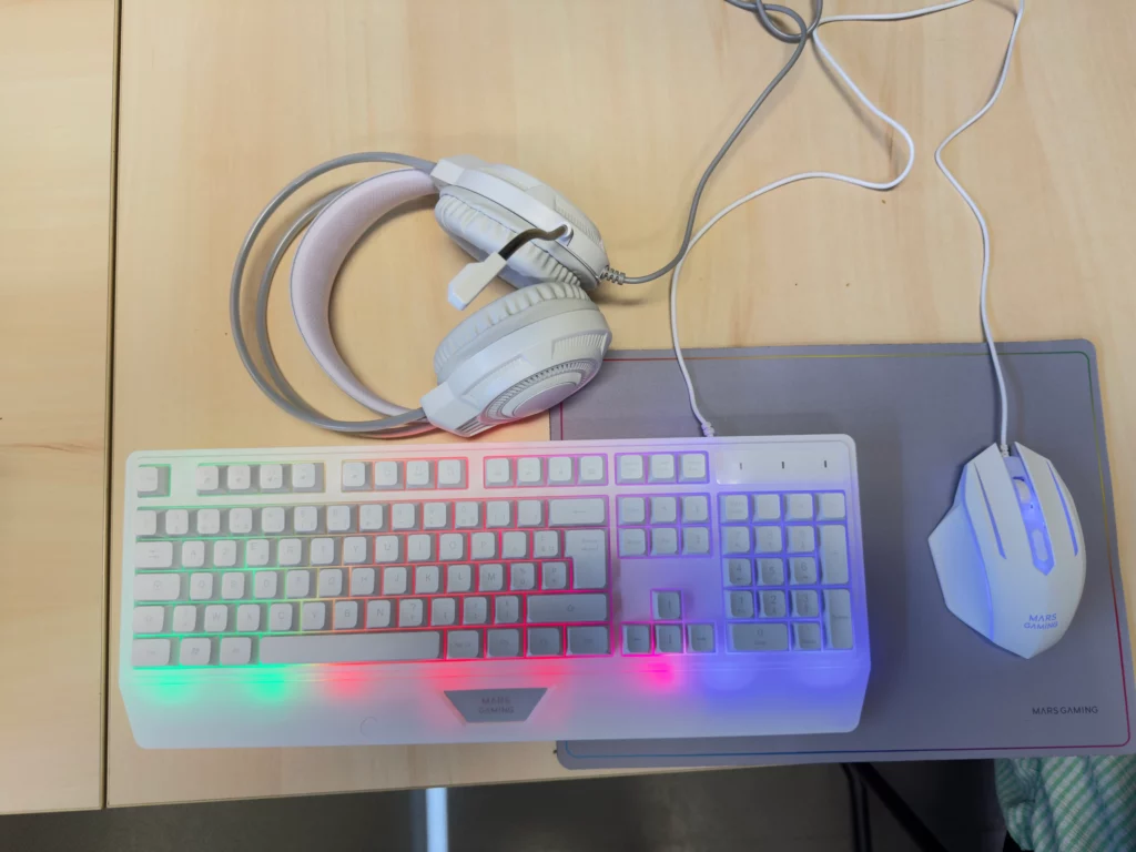 Clavier souris et casque gamer reconditionné